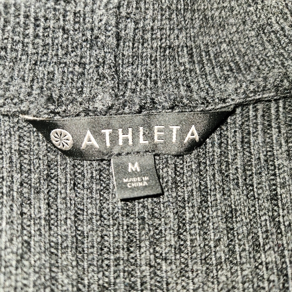 Athleta Sentinel Cardigan Sweater Size M Zip Extra Fine Merino Wool Blend Warm - Picture 8 of 11